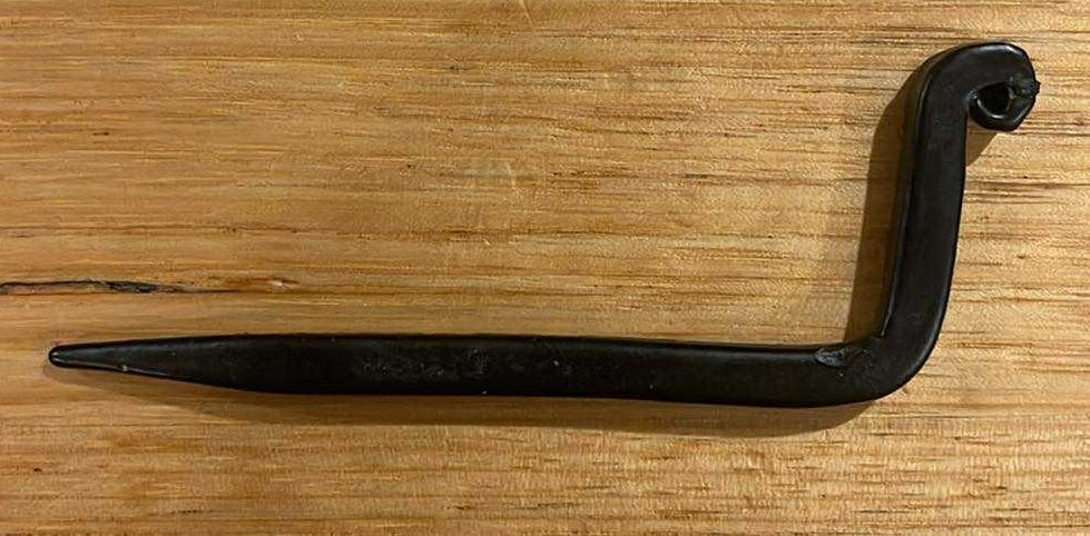 BLACKSMITH FORGED 3 INCH L HOOK