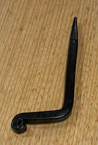 BLACKSMITH FORGED 3 INCH L HOOK